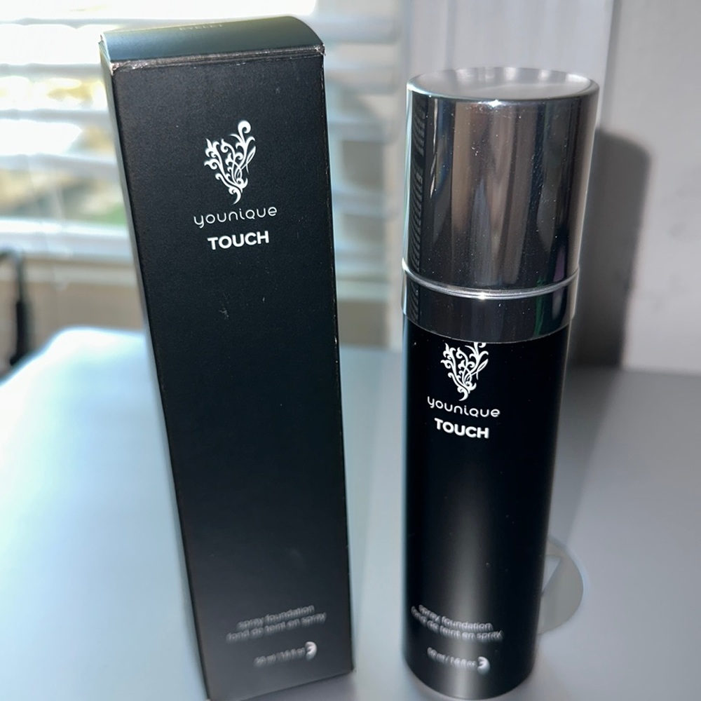 Brand new! Younique Spray Foundation in Eyelet